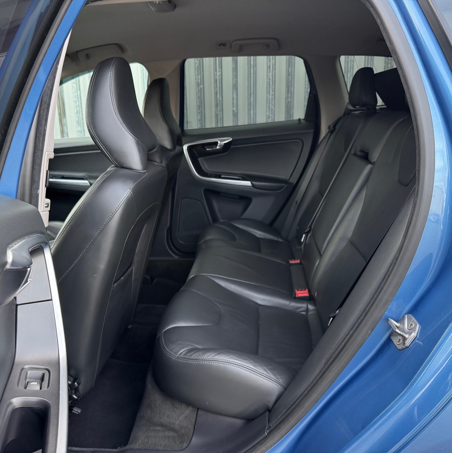 Used Volvo XC60 2015 for sale - 76357847: Photo 11