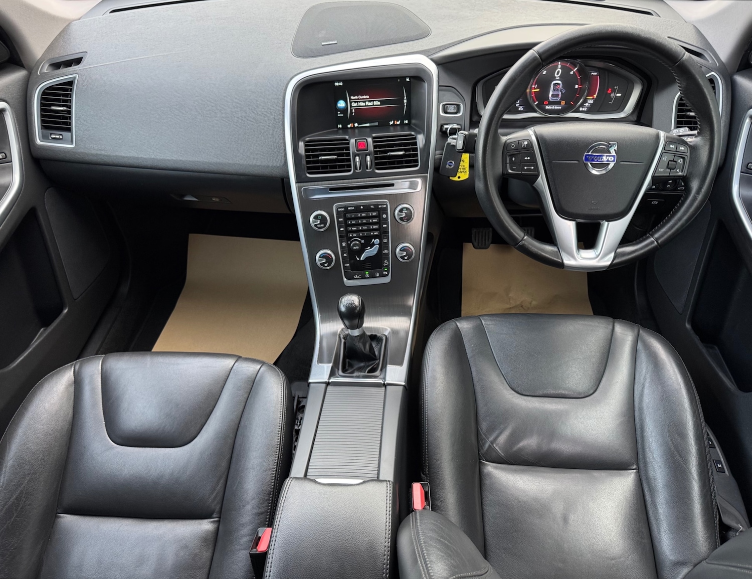 Used Volvo XC60 2015 for sale - 76357847: Photo 13