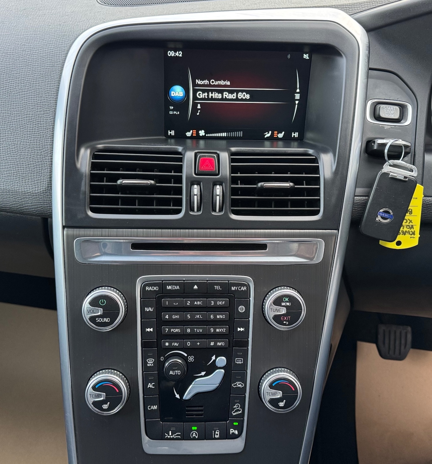 Used Volvo XC60 2015 for sale - 76357847: Photo 15