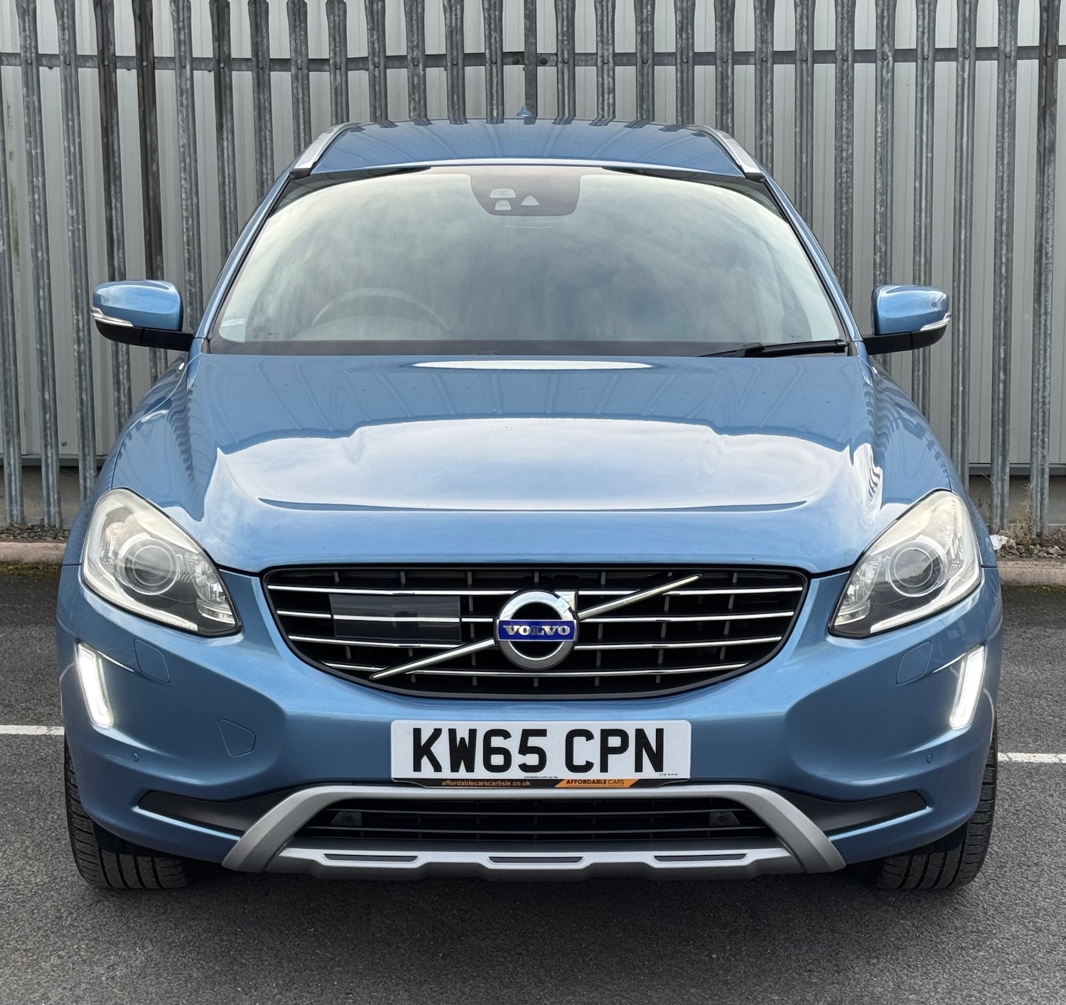 Used Volvo XC60 2015 for sale - 76357847: Photo 3