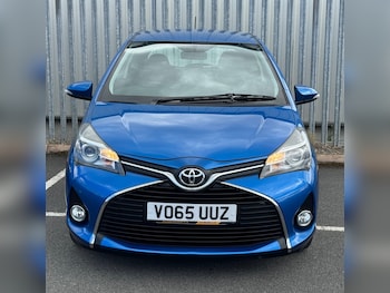 Used Toyota Yaris 2015 for sale - 79482663: Photo