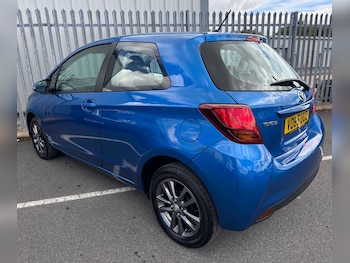 Used Toyota Yaris 2015 for sale - 79482663: Photo
