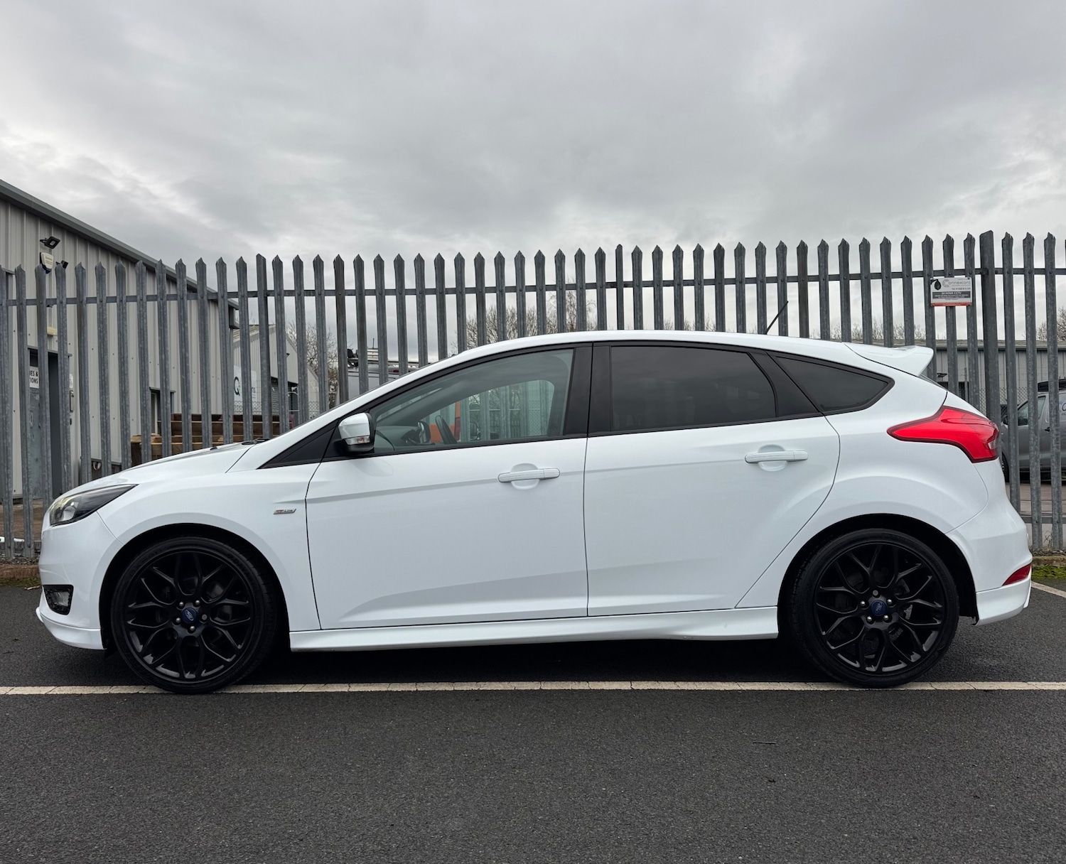Used Ford Focus 2018 for sale - 77437744: Photo 8
