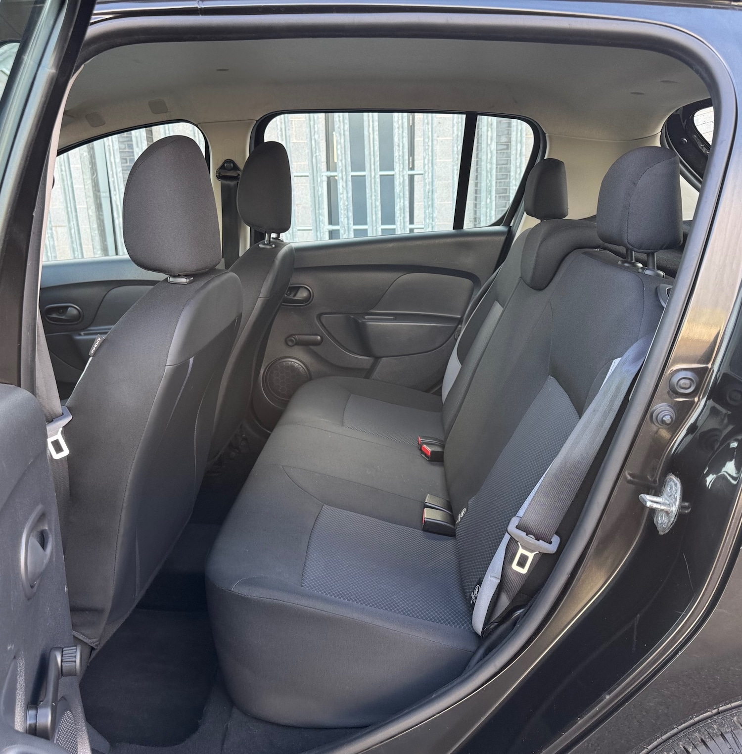 Used Dacia Sandero 2015 for sale - 77791218: Photo 11