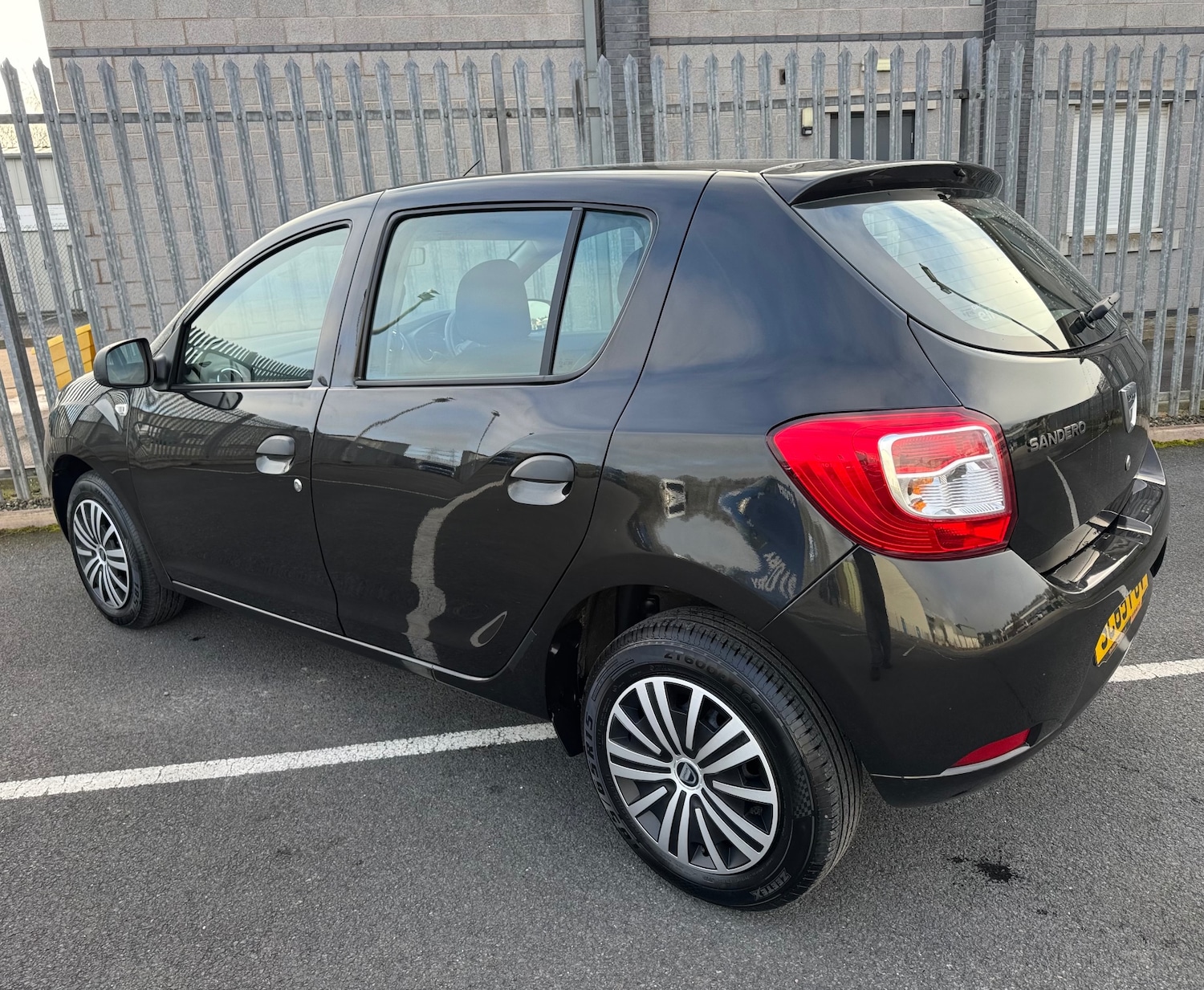 Used Dacia Sandero 2015 for sale - 77791218: Photo 4