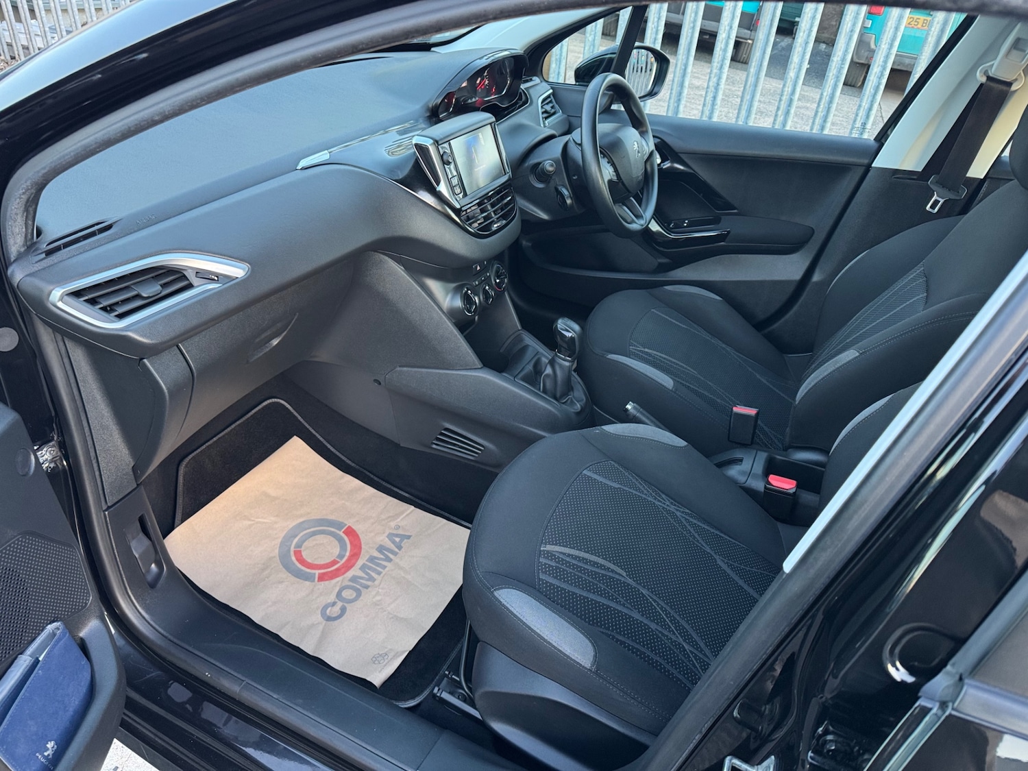 Used Peugeot 208 2014 for sale - 77548036: Photo 10