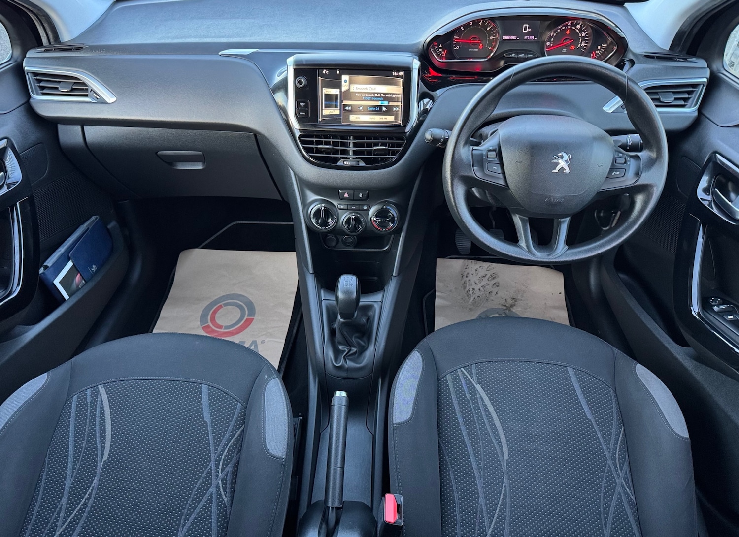 Used Peugeot 208 2014 for sale - 77548036: Photo 13