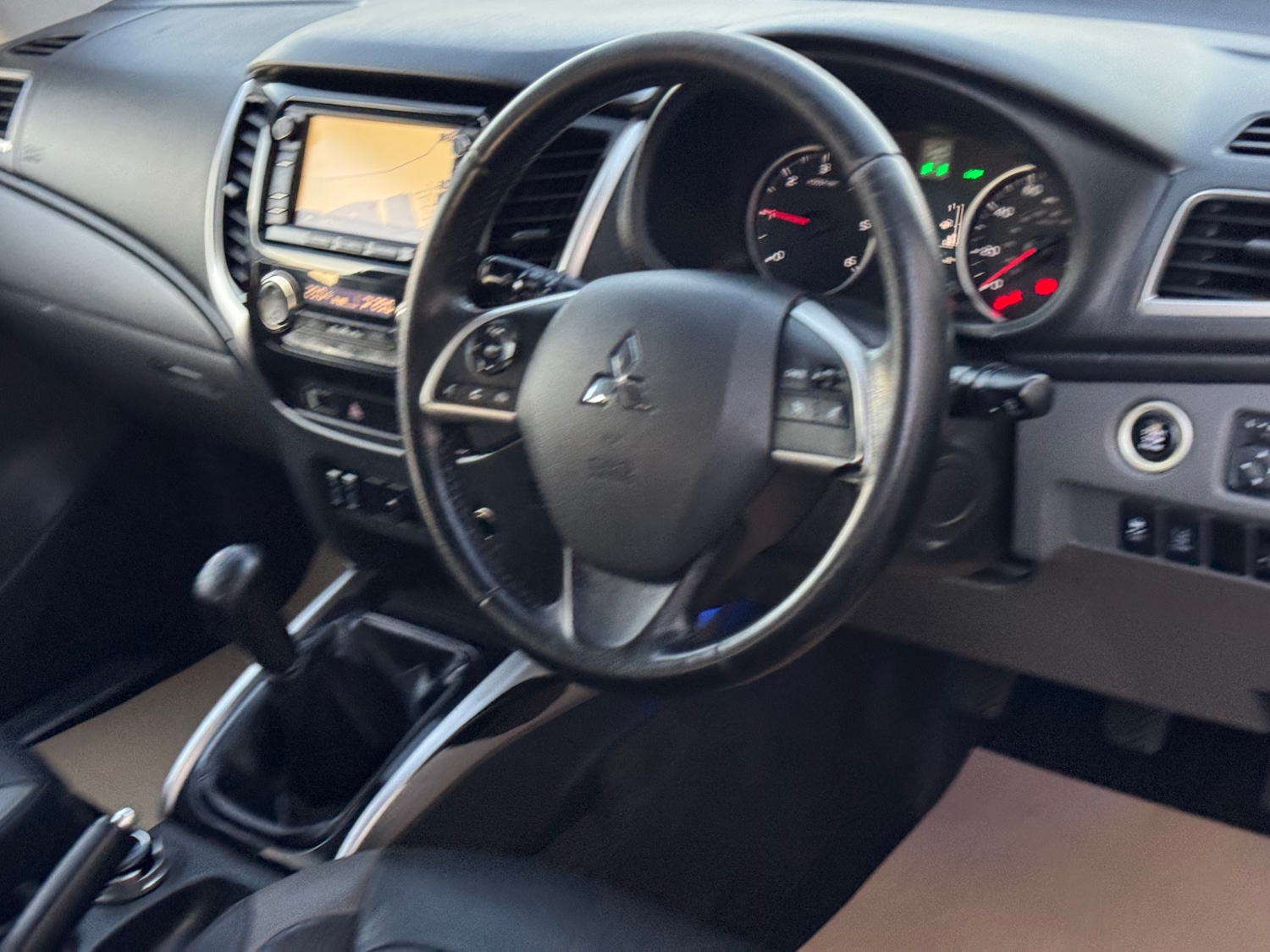 Used Mitsubishi L200 2016 for sale - 76630399: Photo 14