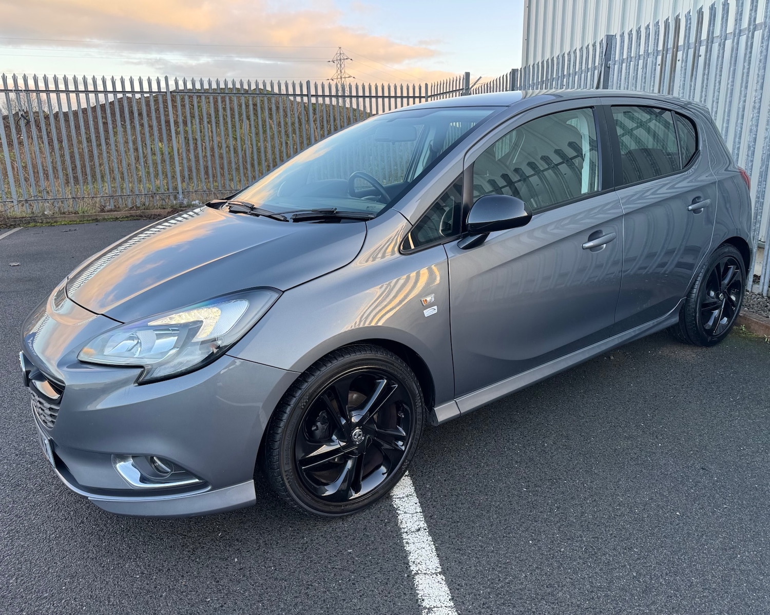 Used Vauxhall Corsa 2015 for sale - 77264216: Photo 2