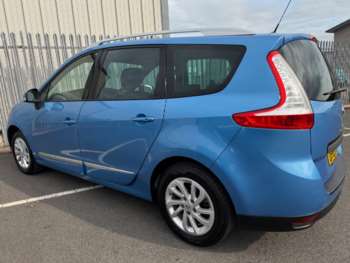 Used Renault Grand Scenic 2016 for sale - 74846047: Photo