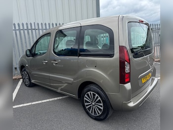 Used Peugeot Partner Tepee 2014 for sale - 78900501: Photo