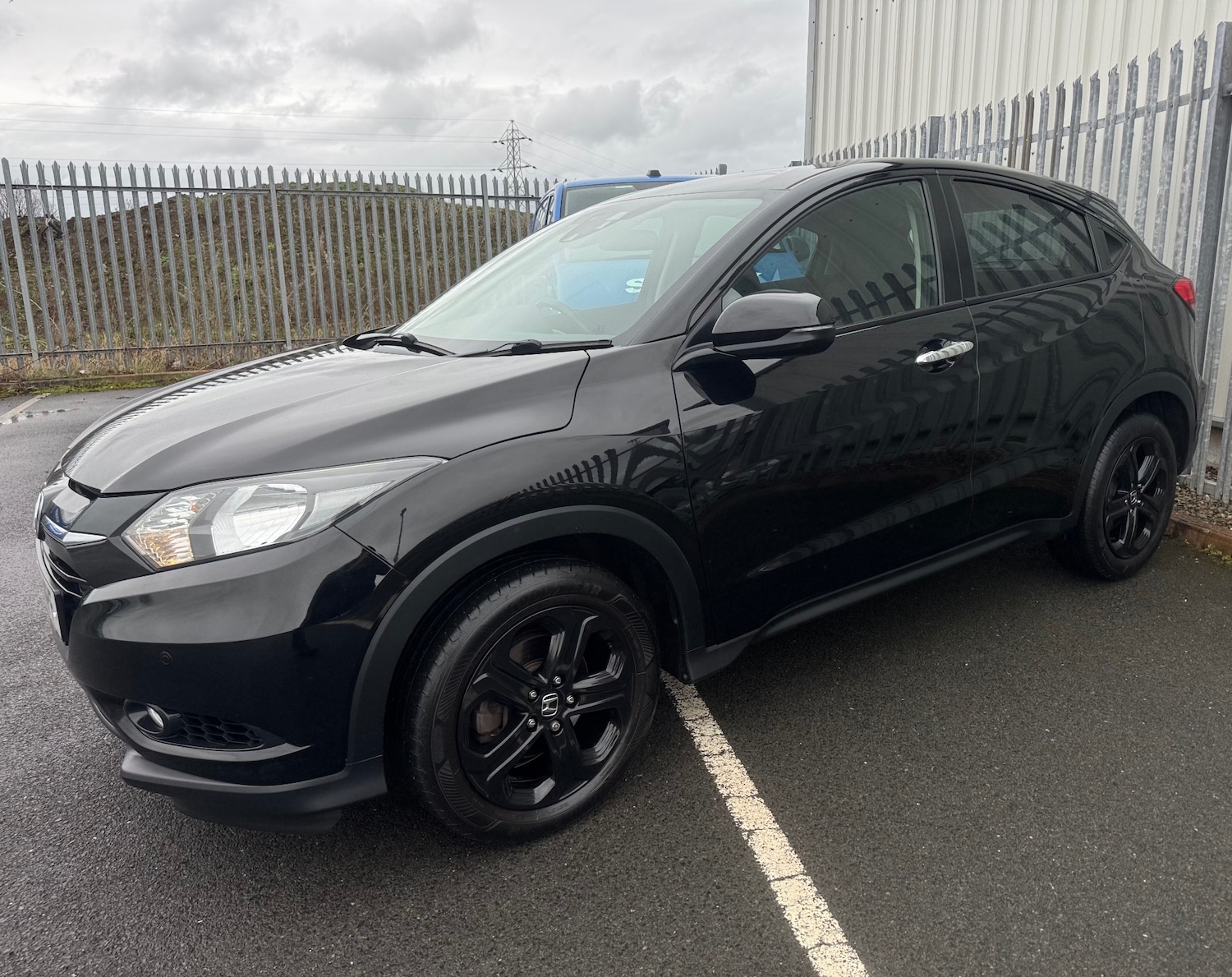 Used Honda HR-V 2018 for sale - 77681563: Photo 2