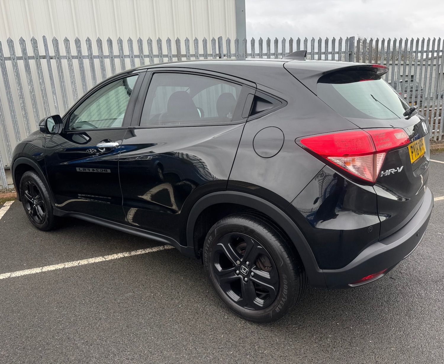 Used Honda HR-V 2018 for sale - 77681563: Photo 4