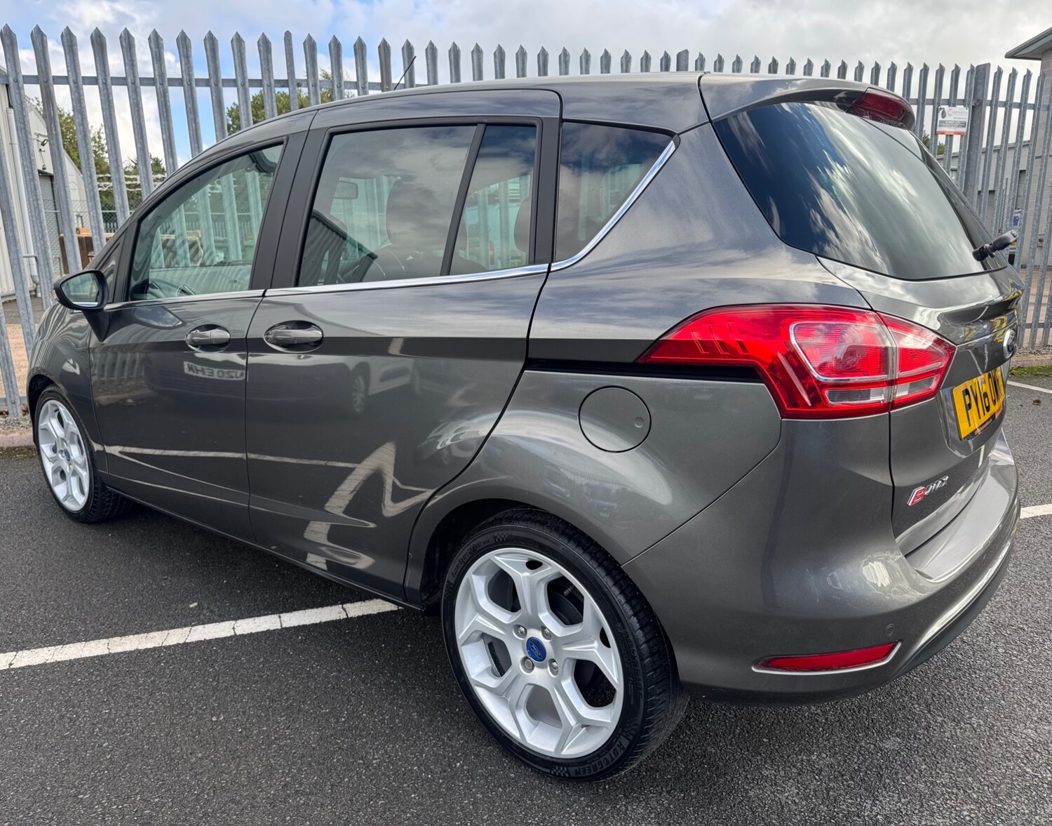 Used Ford B-MAX 2016 for sale - 75987086: Photo 4