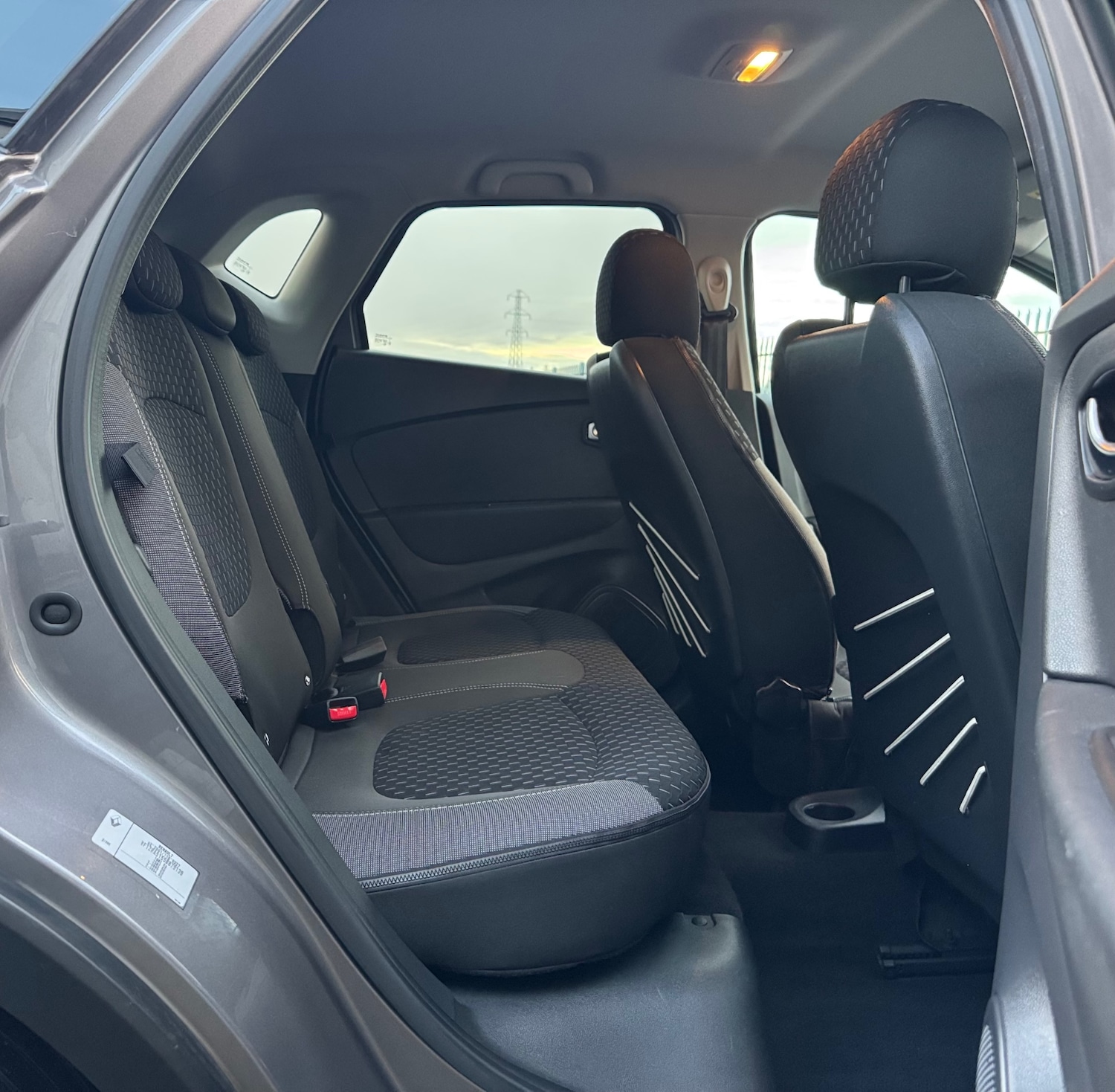 Used Renault Captur 2017 for sale - 76618823: Photo 12