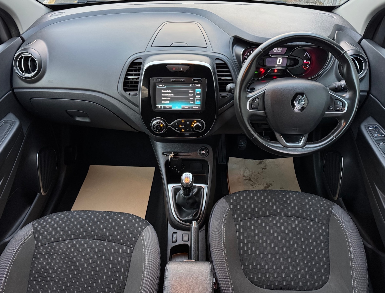 Used Renault Captur 2017 for sale - 76618823: Photo 13