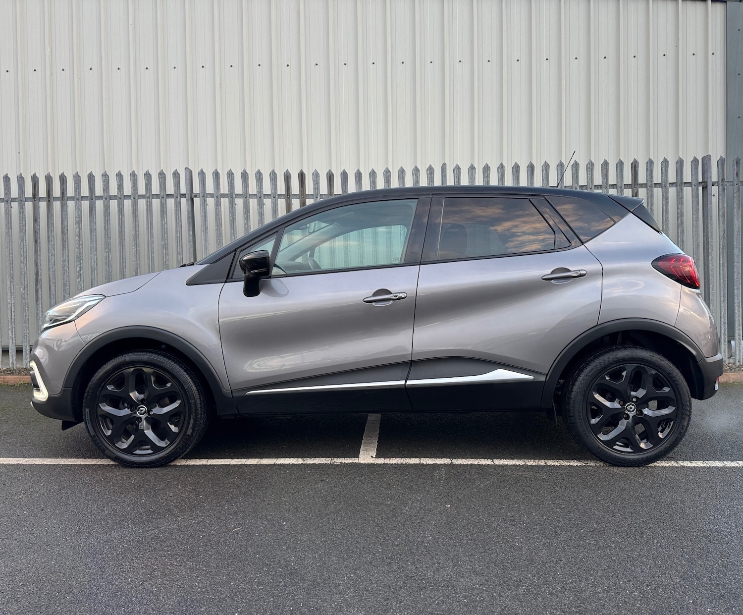 Used Renault Captur 2017 for sale - 76618823: Photo 8
