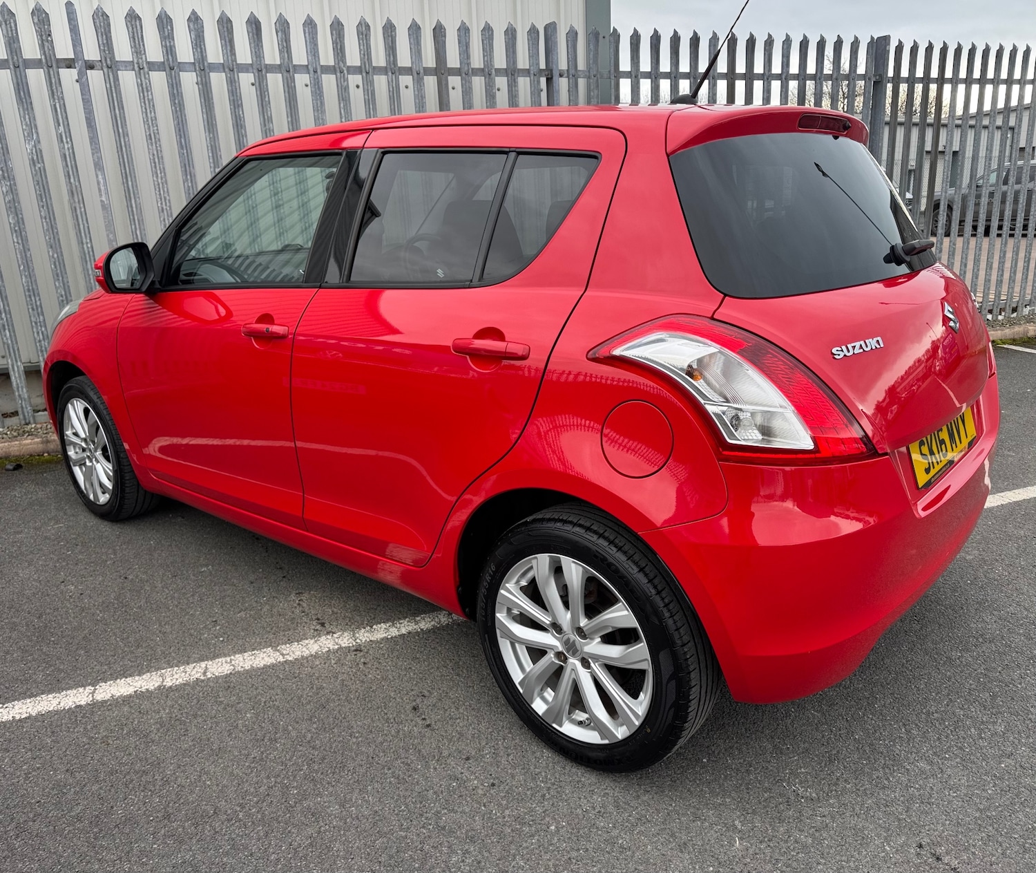 Used Suzuki Swift 2016 for sale - 77668804: Photo 4