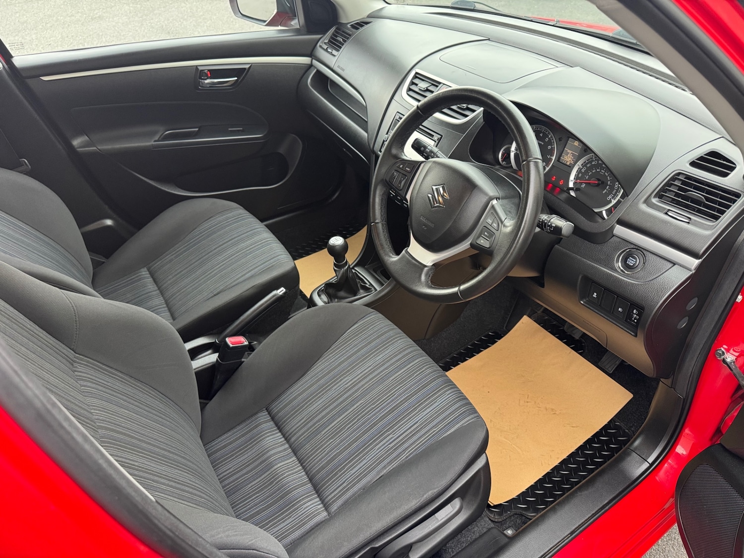 Used Suzuki Swift 2016 for sale - 77668804: Photo 9