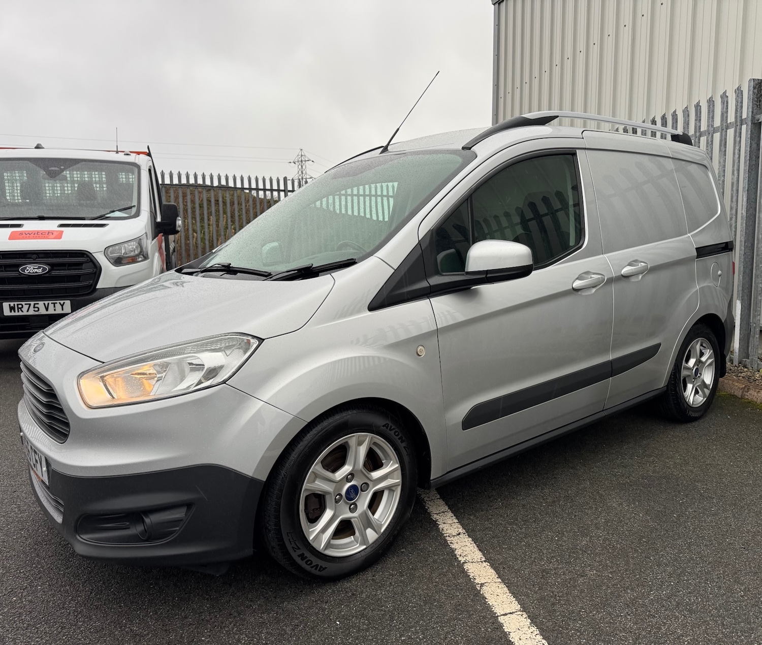 Used Ford Transit Courier 2016 for sale - 76740795: Photo 2