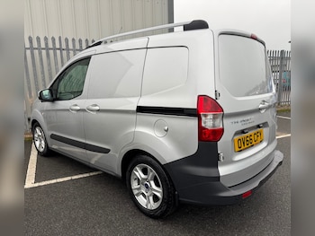 Used Ford Transit Courier 2016 for sale - 76740795: Photo