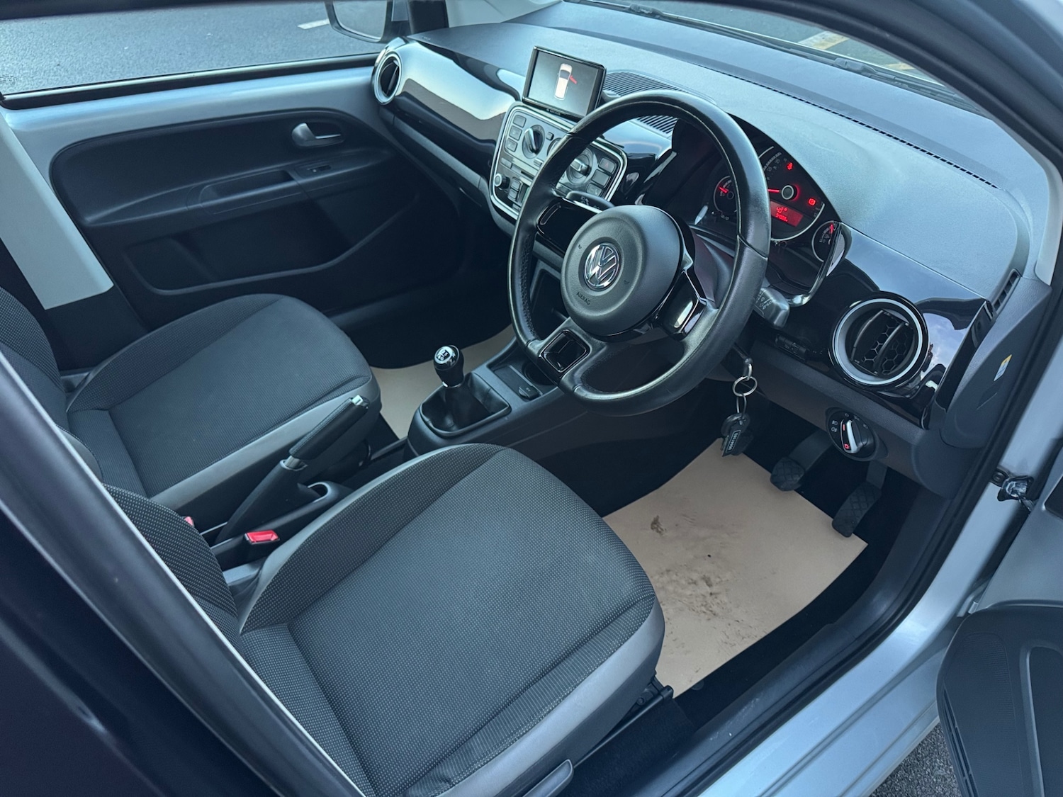 Used Volkswagen up! 2012 for sale - 77201432: Photo 9