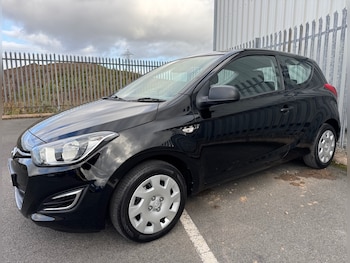 Used Hyundai i20 2013 for sale - 76396712: Photo