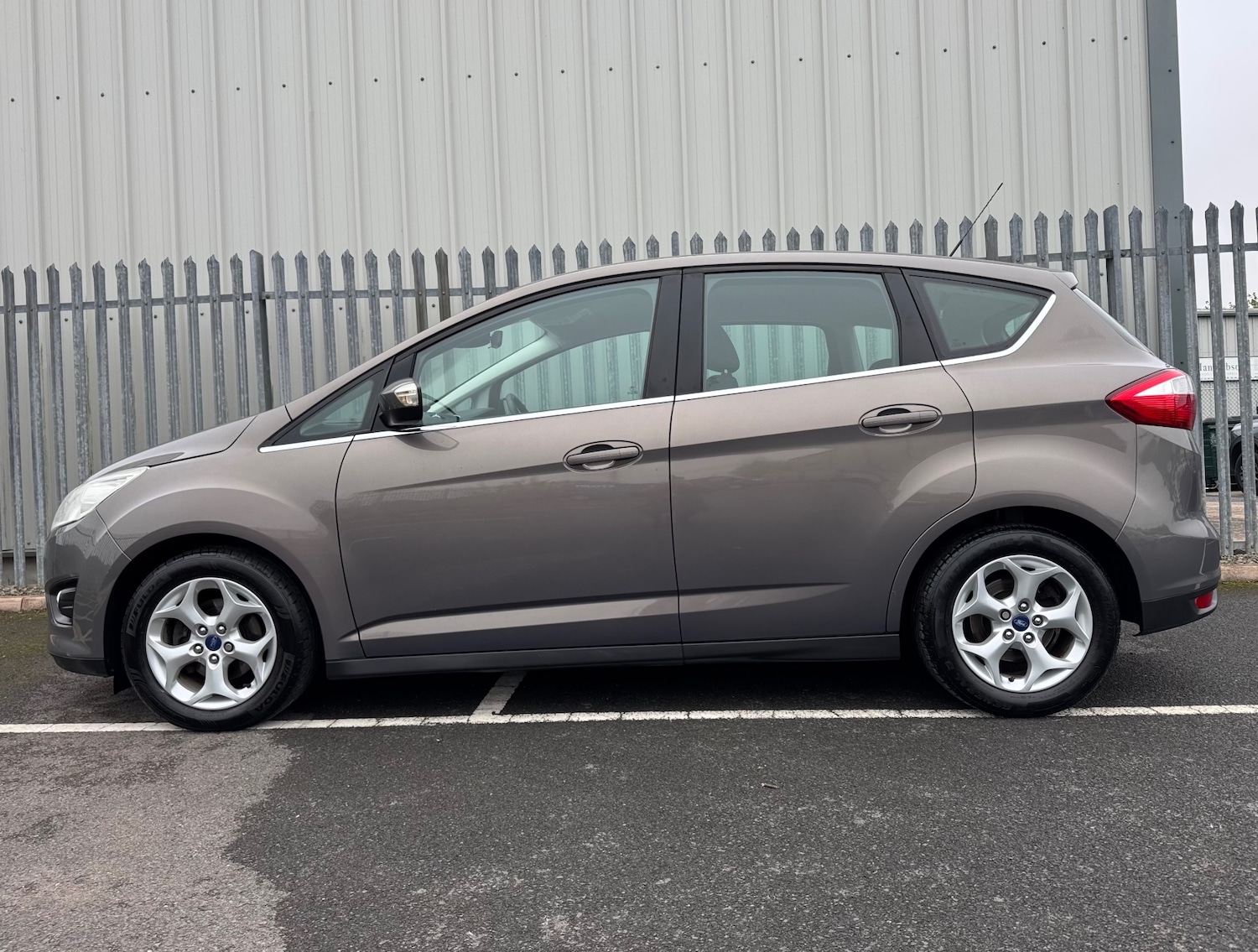 Used Ford C-Max 2014 for sale - 76266305: Photo 8
