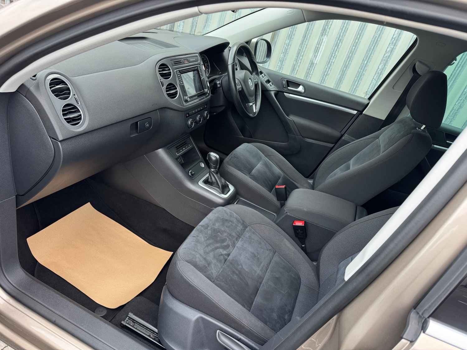 Used Volkswagen Tiguan 2015 for sale - 77055721: Photo 10