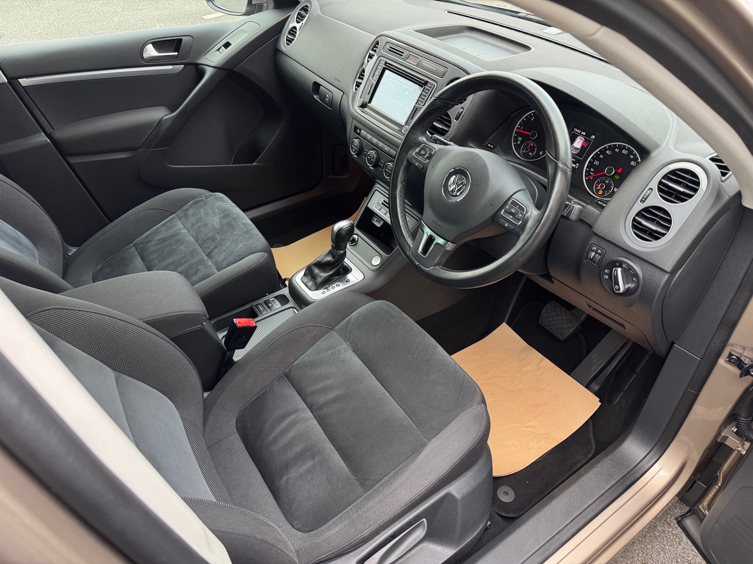 Used Volkswagen Tiguan 2015 for sale - 77055721: Photo 9