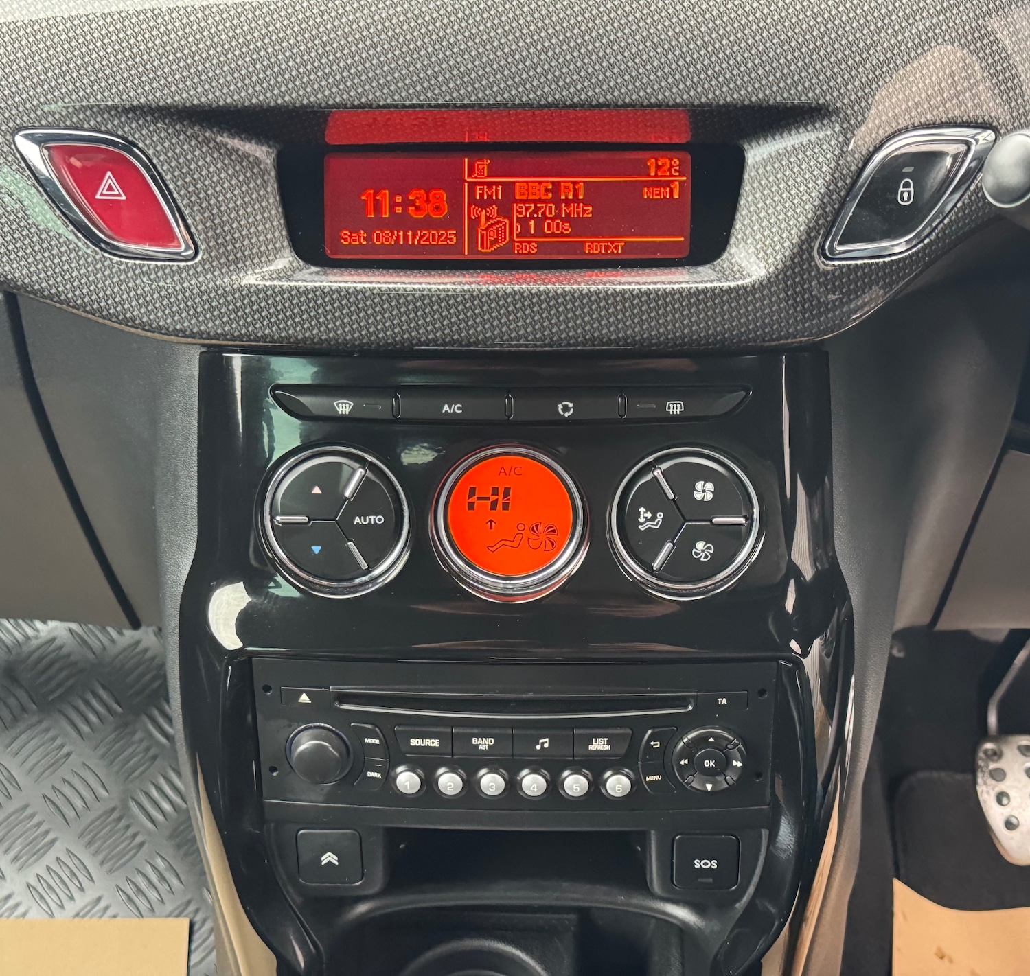 Used Citroen DS3 2014 for sale - 76526538: Photo 15