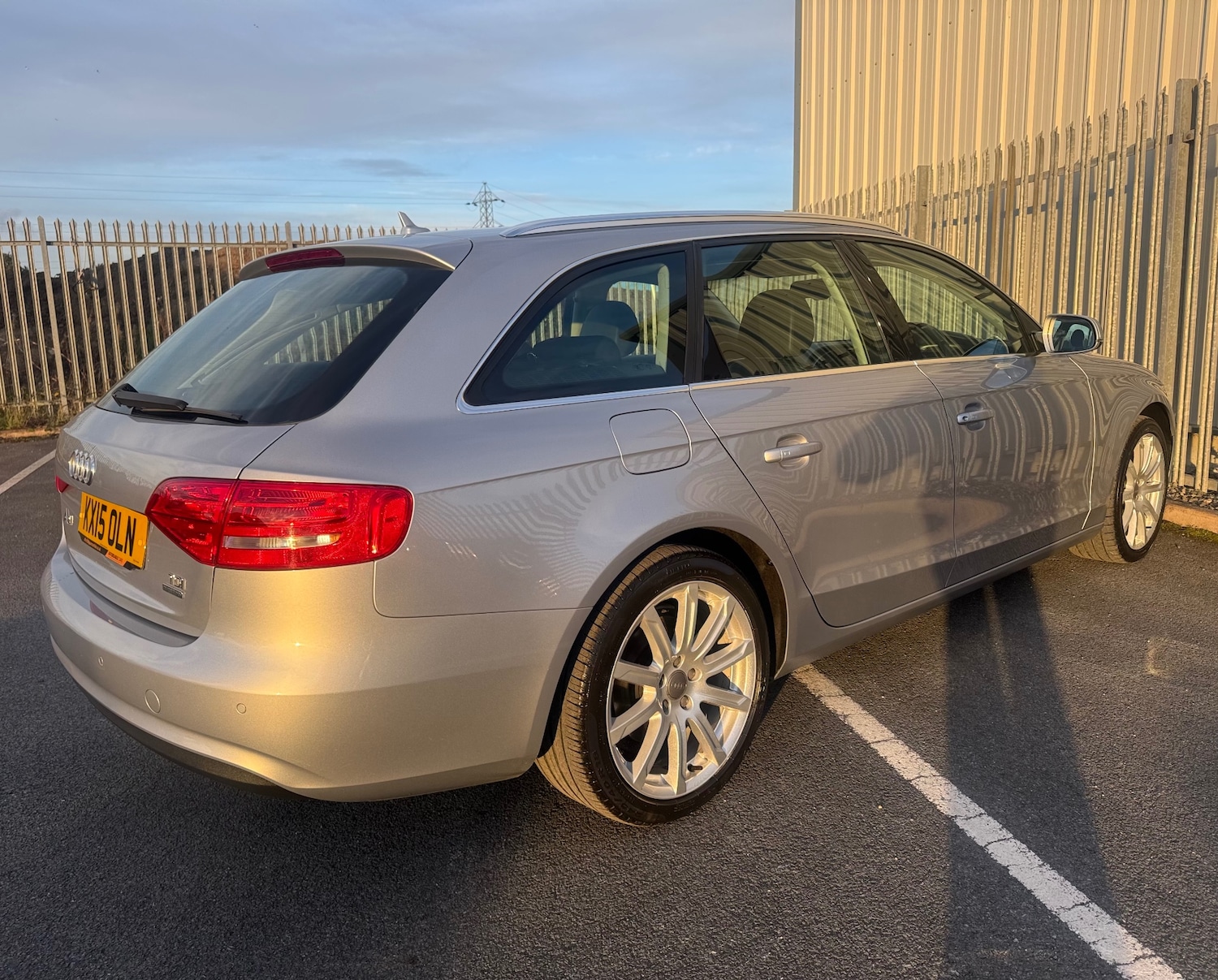 Used Audi A4 2015 for sale - 76358337: Photo 5