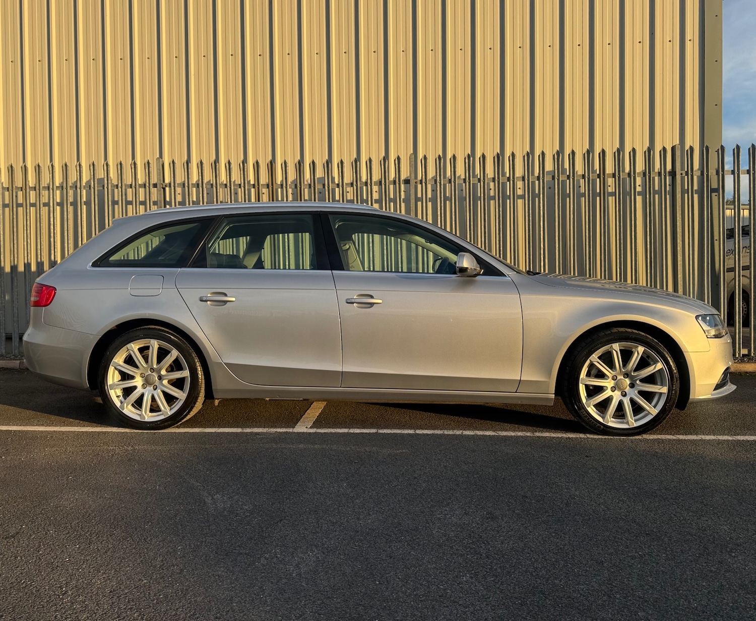 Used Audi A4 2015 for sale - 76358337: Photo 7