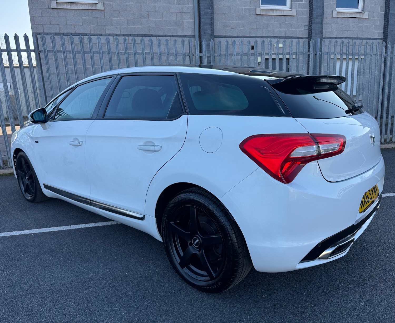 Used Citroen DS5 2013 for sale - 77797305: Photo 4