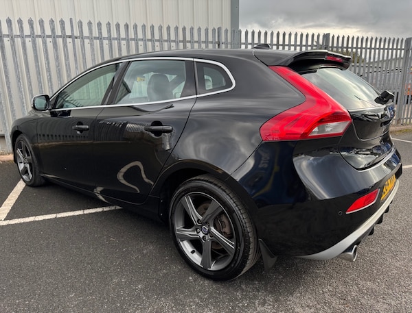 Used Volvo V40 2014 for sale - 76322543: Photo 4
