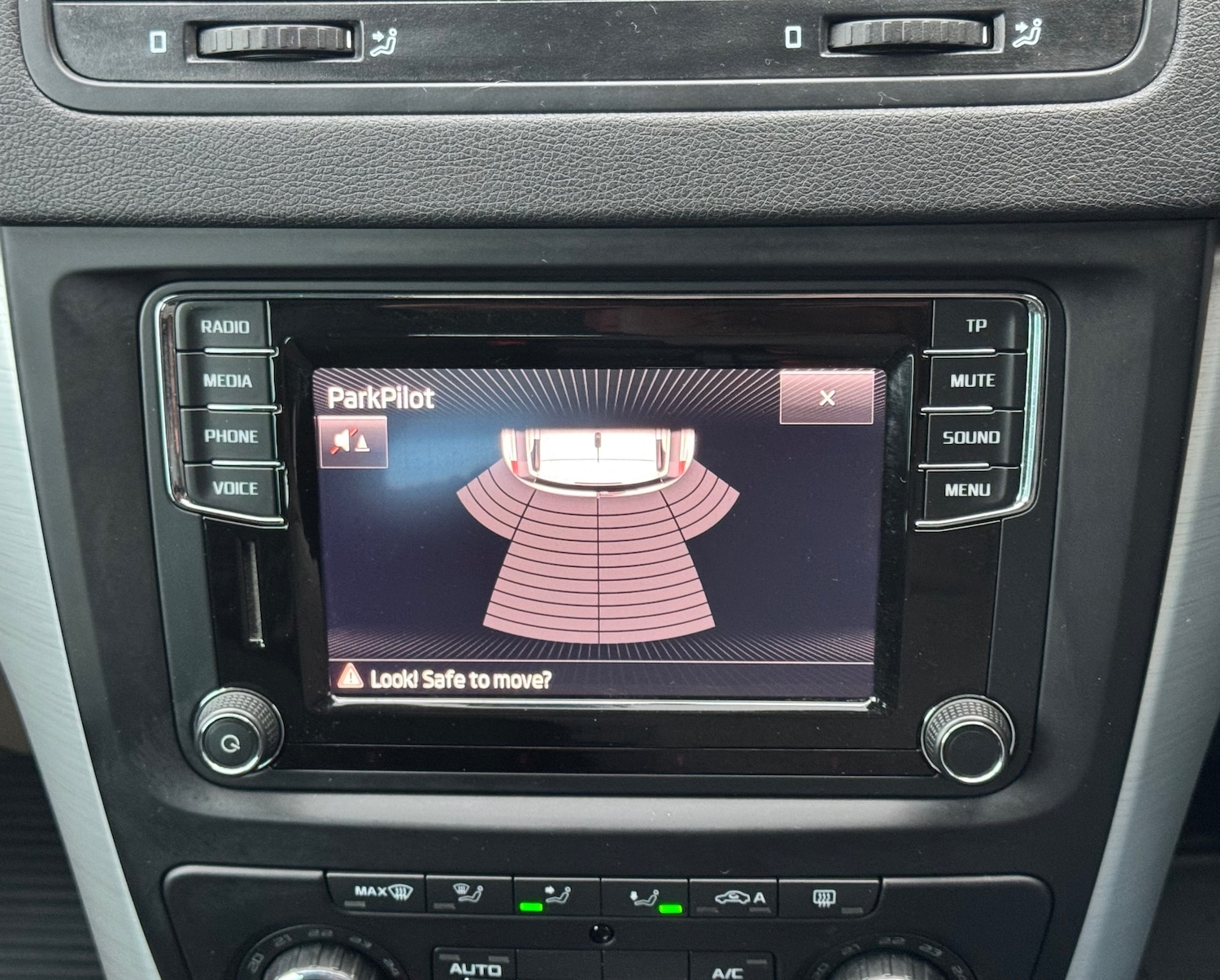 Used Skoda Yeti 2015 for sale - 77038656: Photo 17