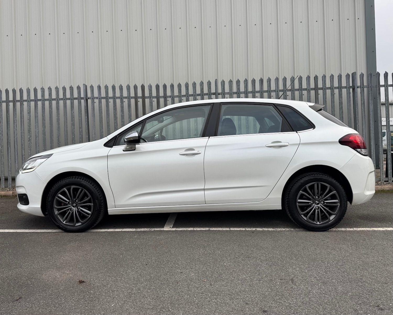 Used Citroen C4 2016 for sale - 77065515: Photo 8