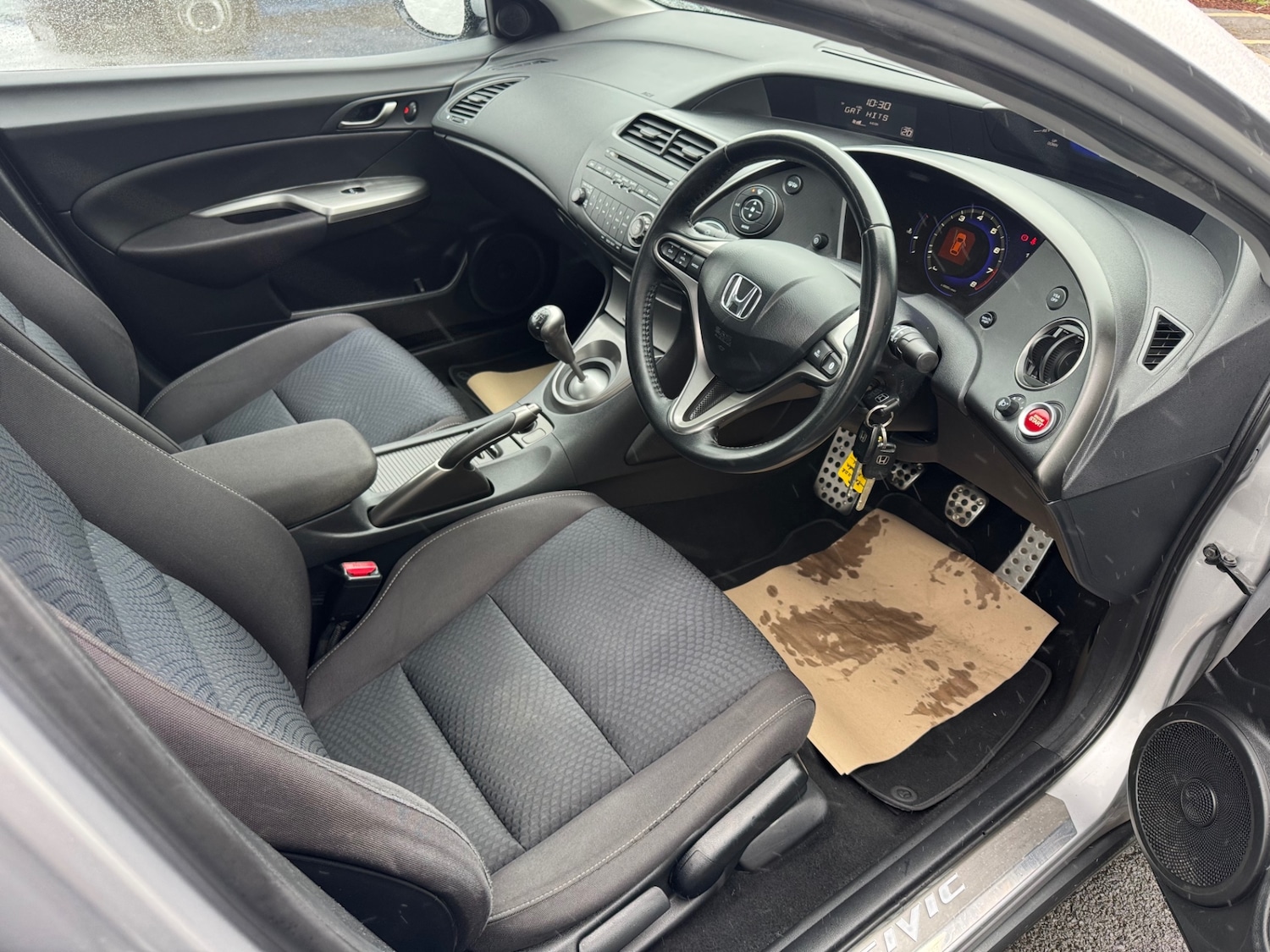 Used Honda Civic 2011 for sale - 78124677: Photo 9