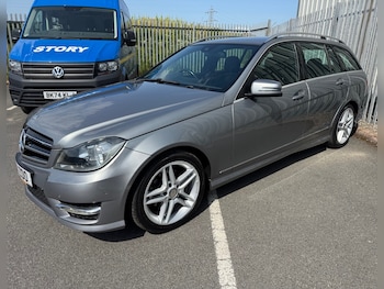 Used Mercedes-Benz C Class 2014 for sale - 79010225: Photo