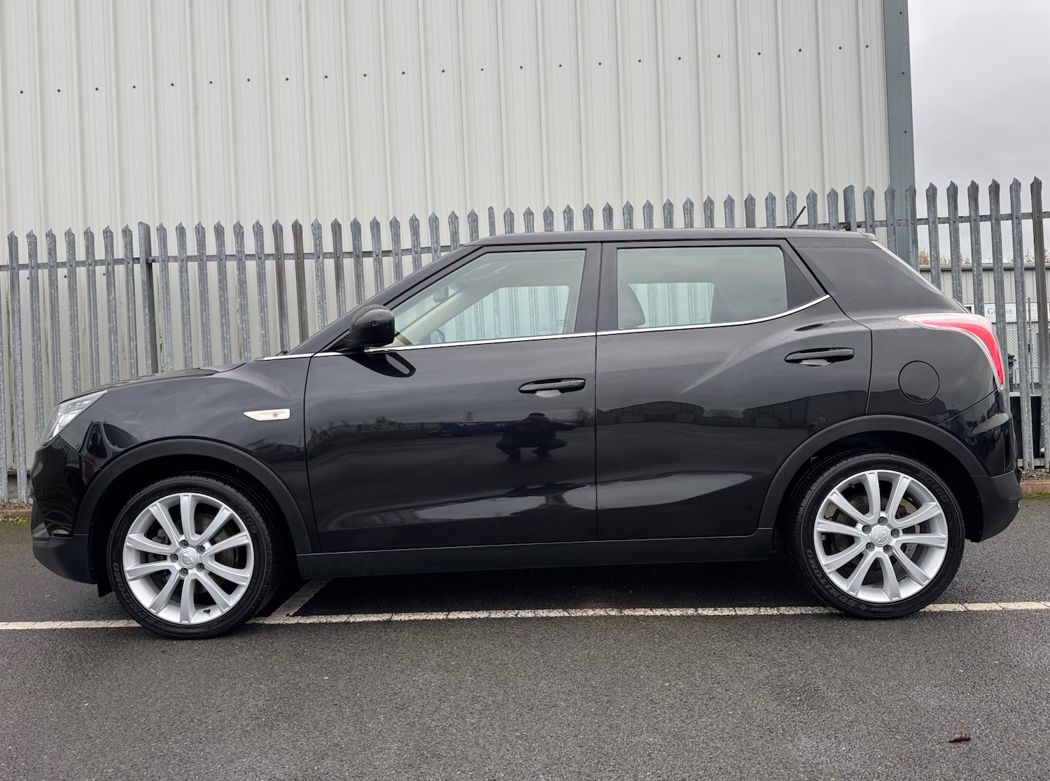 Used Ssangyong Tivoli 2016 for sale - 76725271: Photo 8