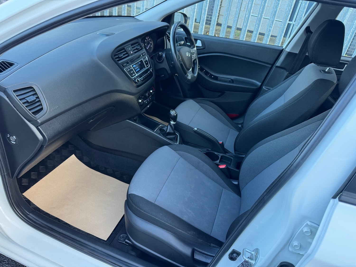 Used Hyundai i20 2017 for sale - 76847035: Photo 10