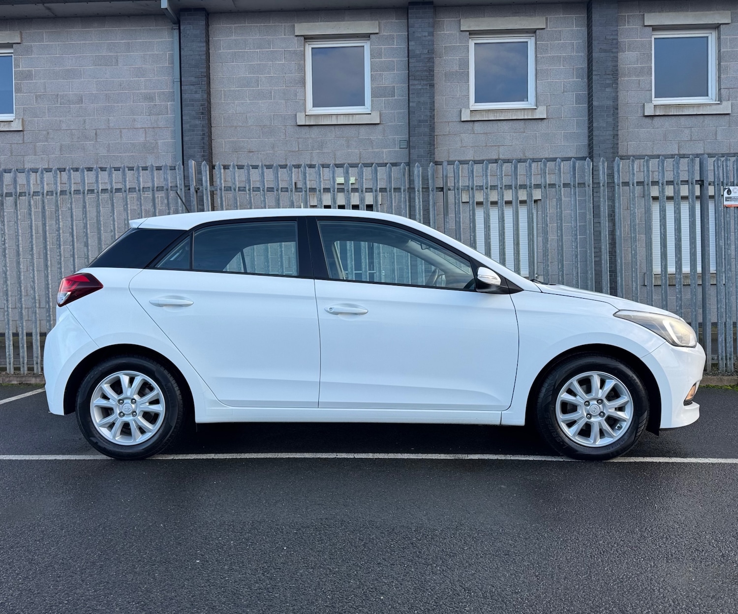 Used Hyundai i20 2017 for sale - 76847035: Photo 7