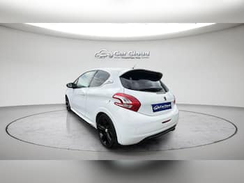 Used Peugeot 208 2015 for sale - 79609652: Photo