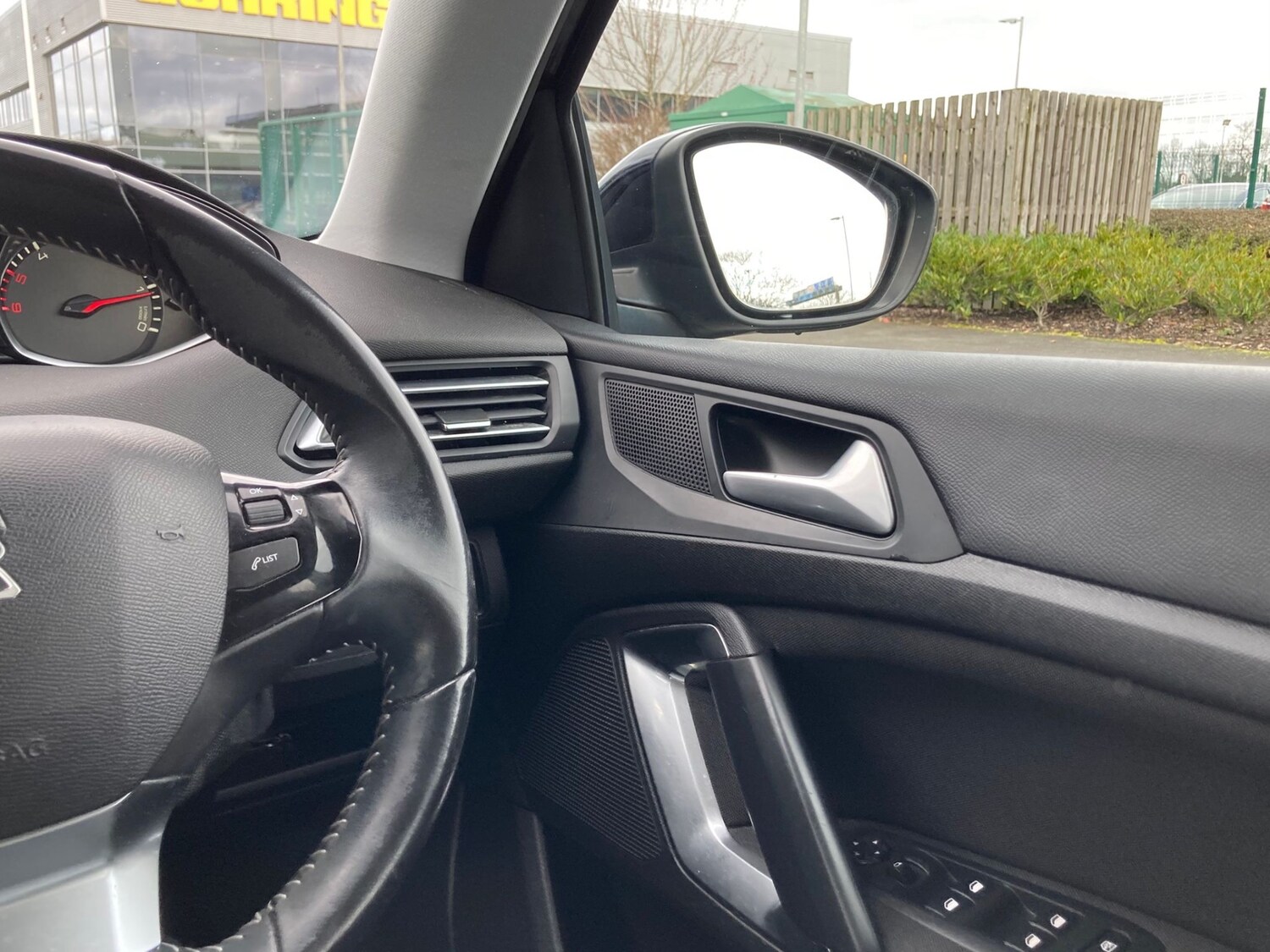 Used Peugeot 308 2015 for sale - 77656721: Photo 21