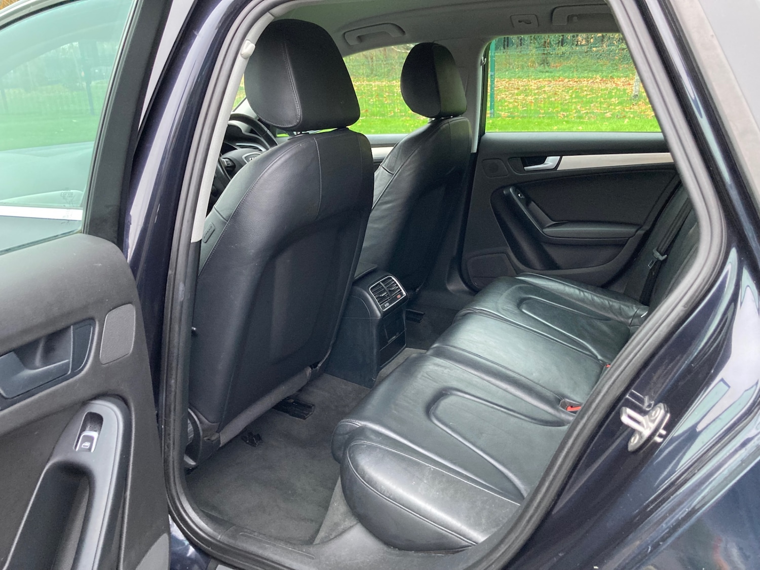 Used Audi A4 2014 for sale - 76511128: Photo 14