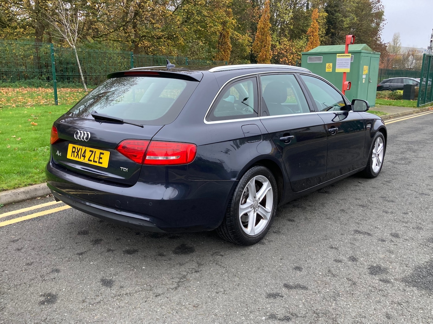 Used Audi A4 2014 for sale - 76511128: Photo 4
