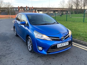 2013 (63) - 2.0 D-4D Icon 5dr