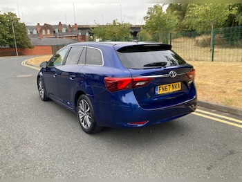 Used Toyota Avensis 2017 for sale - 79569293: Photo