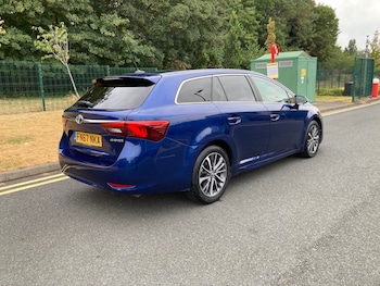 Used Toyota Avensis 2017 for sale - 79569293: Photo