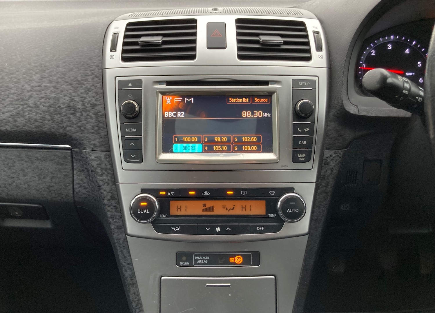 Used Toyota Avensis 2011 for sale - 77288818: Photo 19